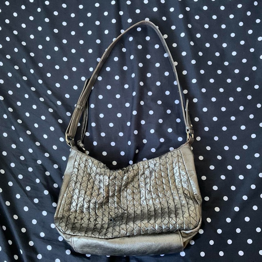 Quilted Metallic Shoulder Bag - Silver